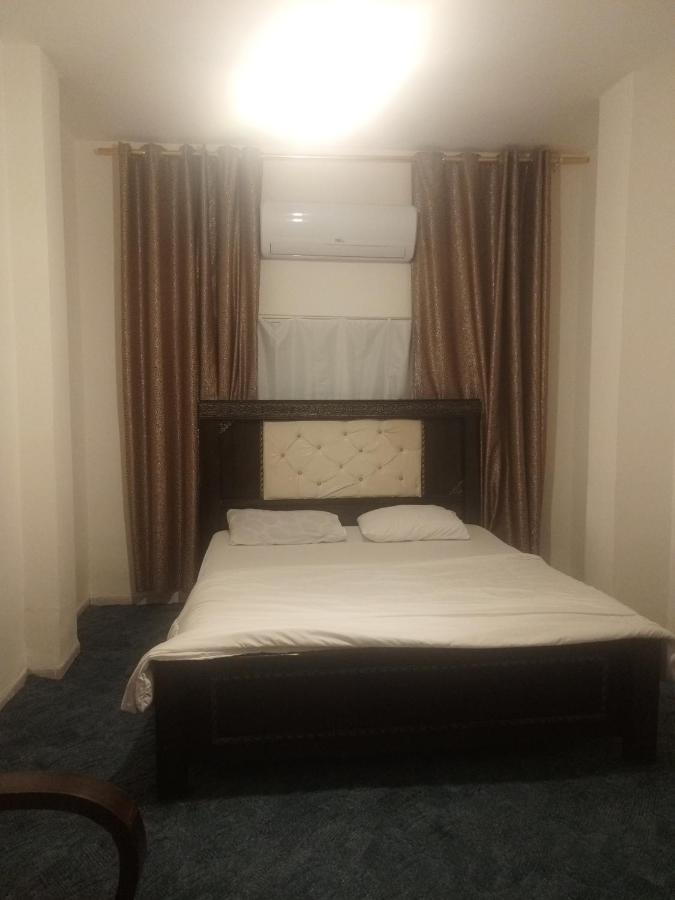 Jarajreh Apartments/ Hotel Karak Esterno foto